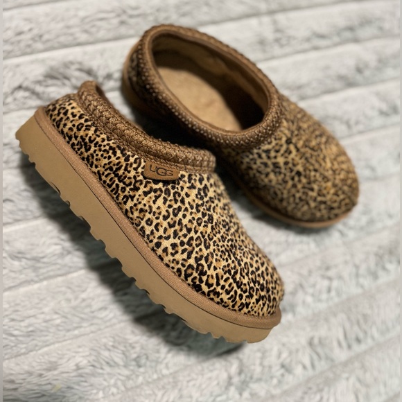 UGG Tasman Slipper Leopard - Picture 3 of 9